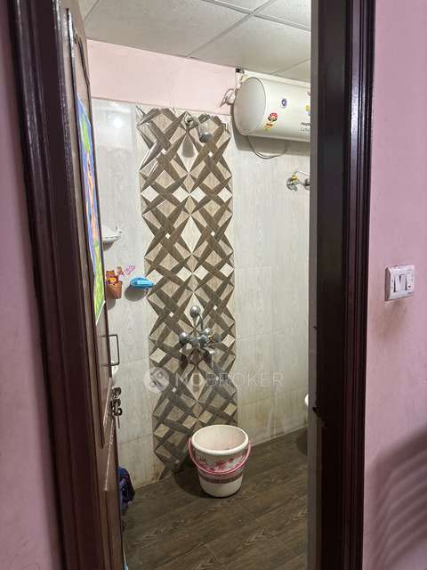3 BHK Flat In S G Enclave For Sale  In S G Enclave