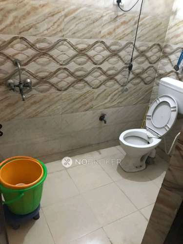 2 BHK Flat In Maha Laxmi Apartments For Sale  In Sector 62