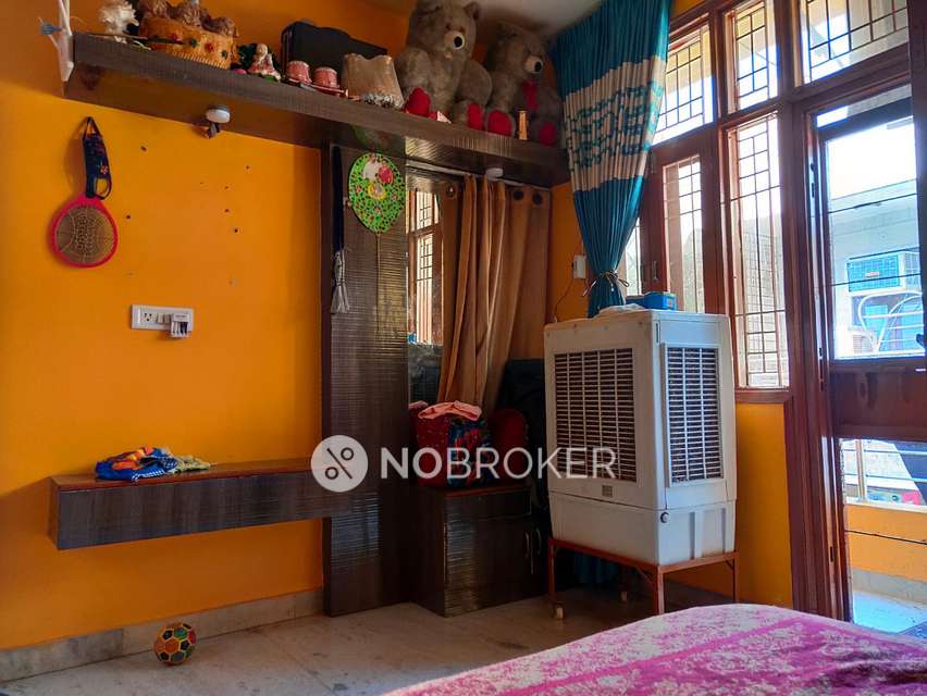 2 BHK Flat In Builder Floor  For Sale  In Mahavir Enclave