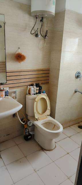 2 BHK Flat In Amrapali Platinum For Sale  In Sector-119