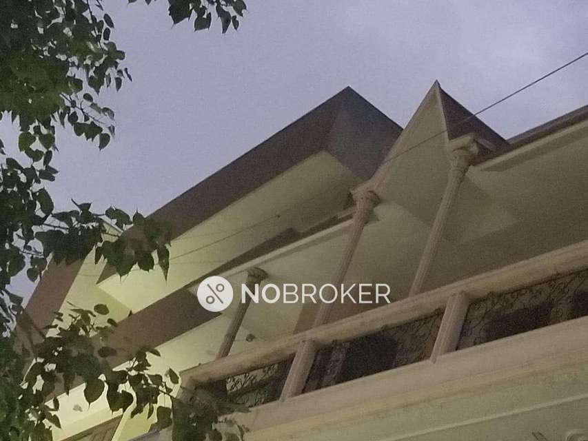 4 BHK Flat For Sale  In Rajouri Garden