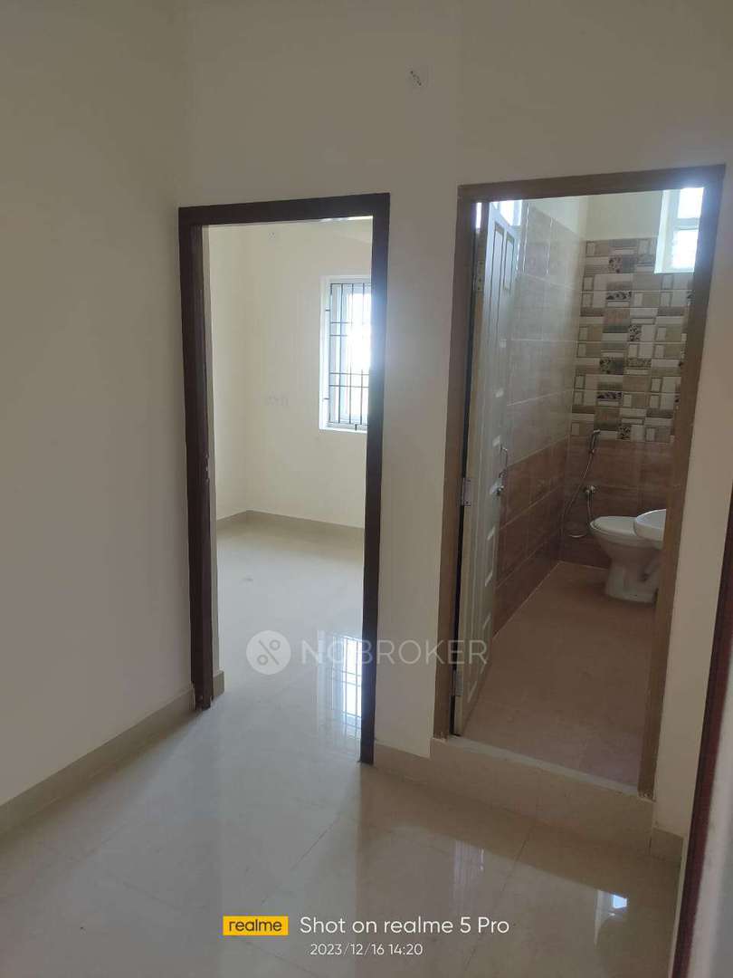 Plot For Sale  In Avadi