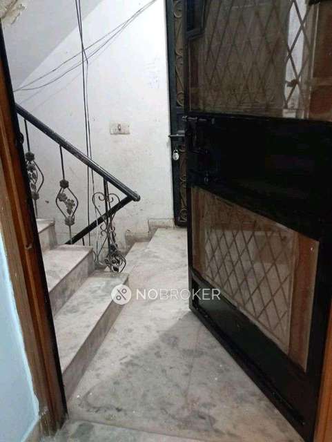 2 BHK Flat In Arjun Apartment For Sale  In Safdarjung Enclave