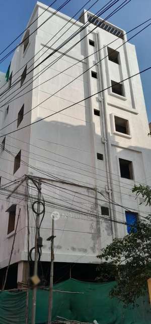2 BHK Flat In Gowridommati For Sale  In Warasiguda