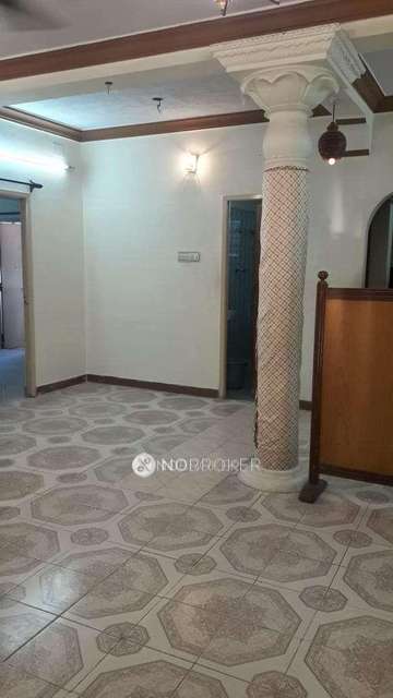 2 BHK Flat In Rasheeda Anar Building For Sale  In Vadapalani