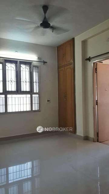 2 BHK Flat In Rasheeda Anar Building For Sale  In Vadapalani