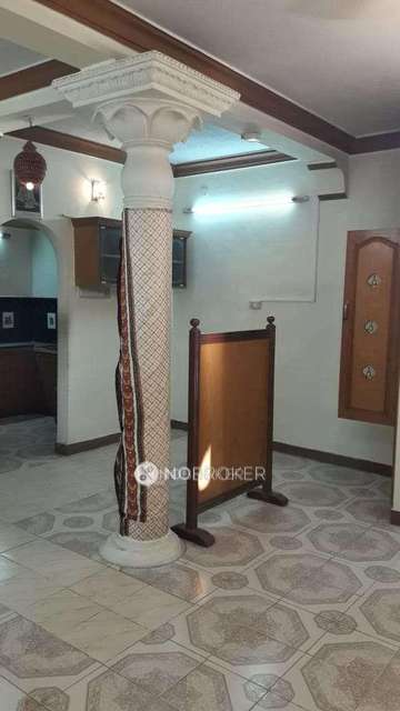 2 BHK Flat In Rasheeda Anar Building For Sale  In Vadapalani