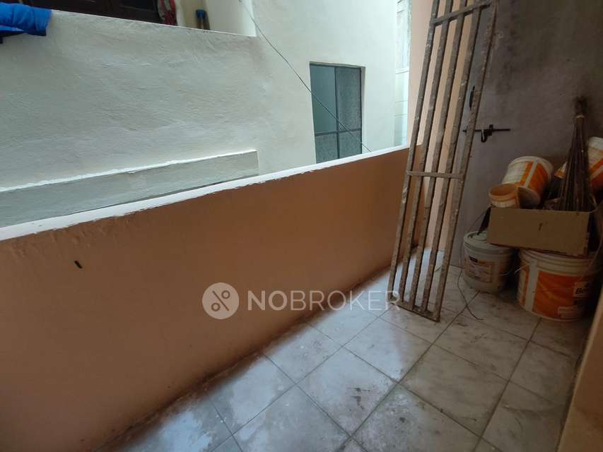 2 BHK Flat In Lake View Apartments For Sale  In Alwal