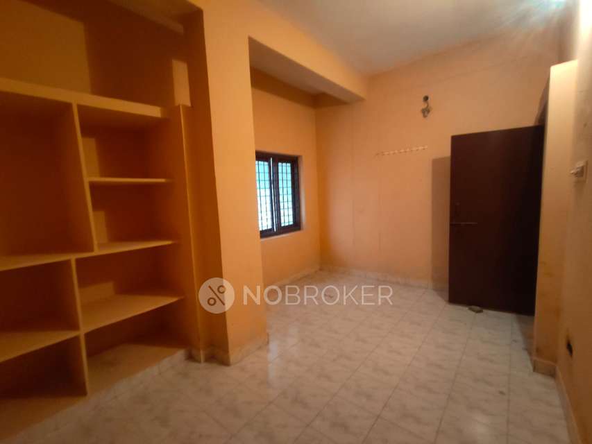 2 BHK Flat In Lake View Apartments For Sale  In Alwal