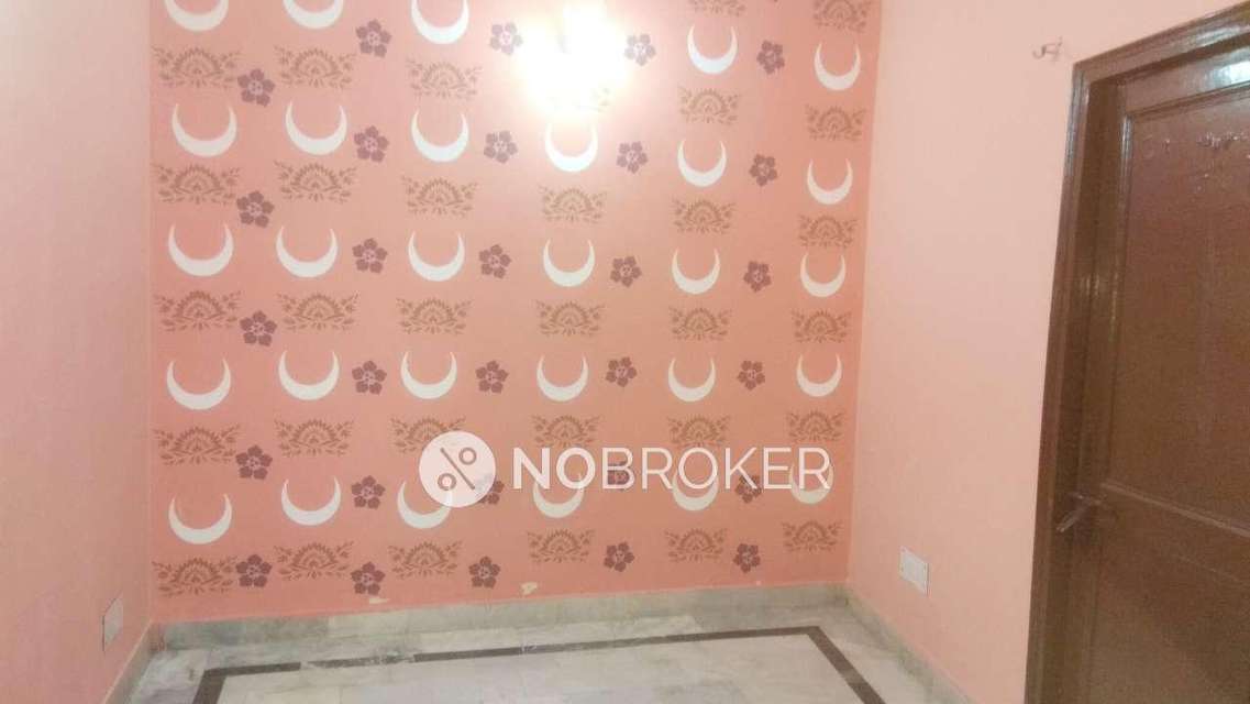 2 BHK Flat For Sale  In Patel Nagar