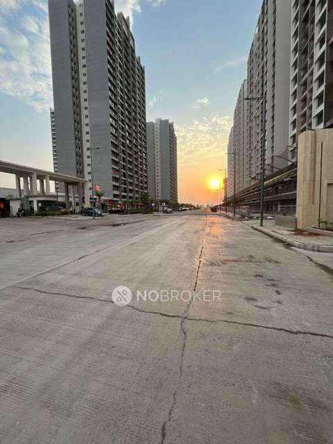 1 BHK Flat In Life Republic  For Sale  In Tathawade