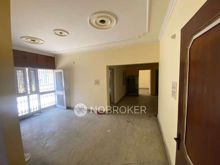 4 BHK Flat In Standalone Building  For Sale  In Madipur