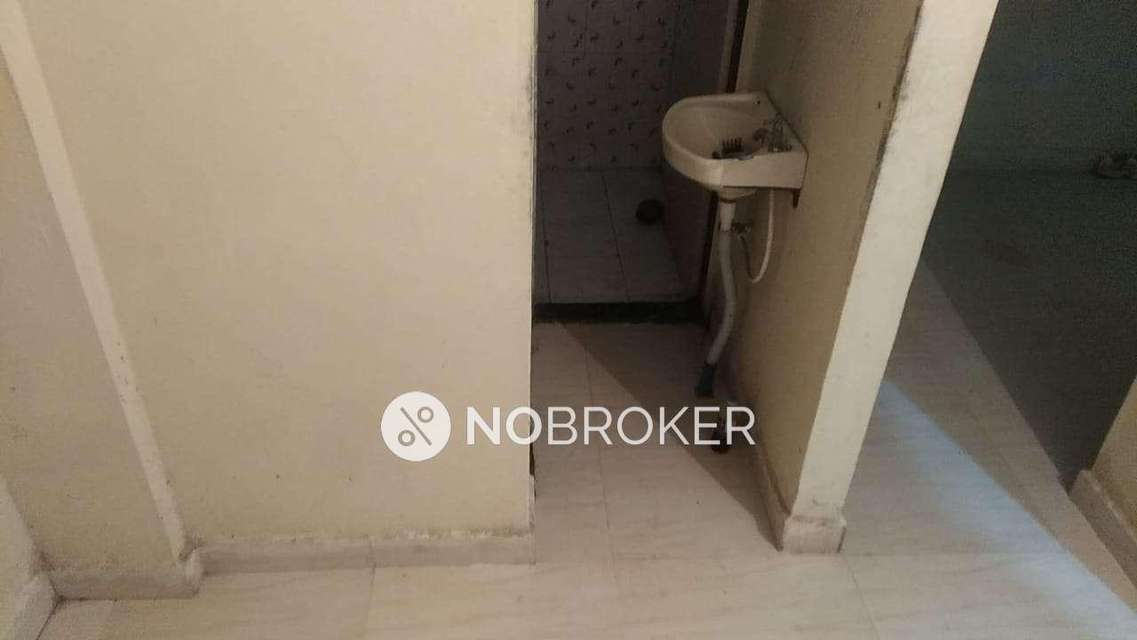 1 BHK Flat In Standalone Building  For Sale  In  Vadgaon Budruk