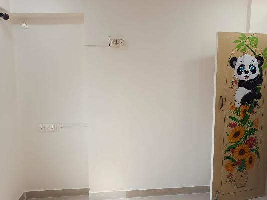 1 BHK Flat In Krishn Koyna B Wing For Sale  In Majiwada