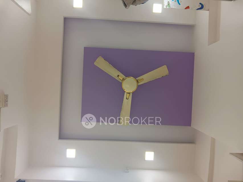 1 BHK Flat In Krishn Koyna B Wing For Sale  In Majiwada