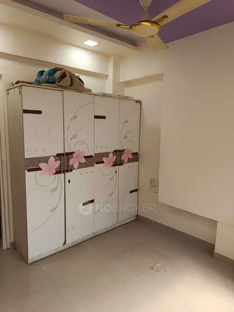 1 BHK Flat In Krishn Koyna B Wing For Sale  In Majiwada