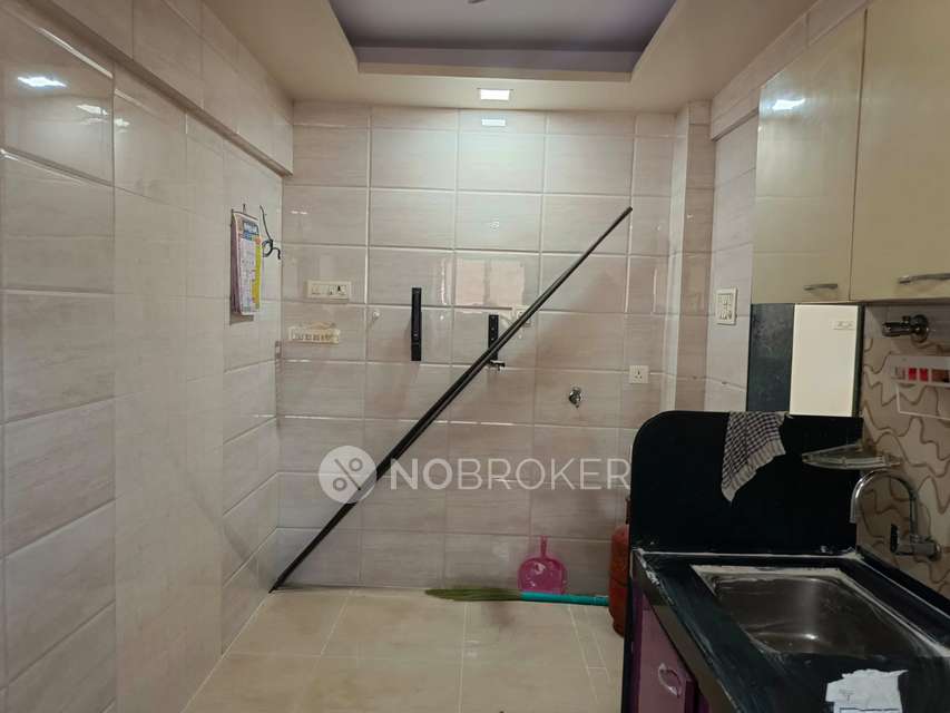 1 BHK Flat In Krishn Koyna B Wing For Sale  In Majiwada