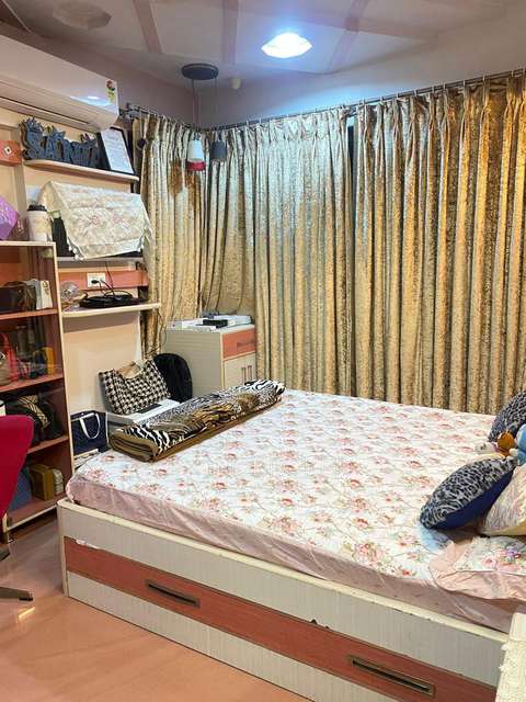 4+ BHK Flat In Kohinoor Appartment  For Sale  In Versova