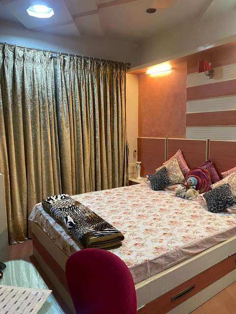 4+ BHK Flat In Kohinoor Appartment  For Sale  In Versova