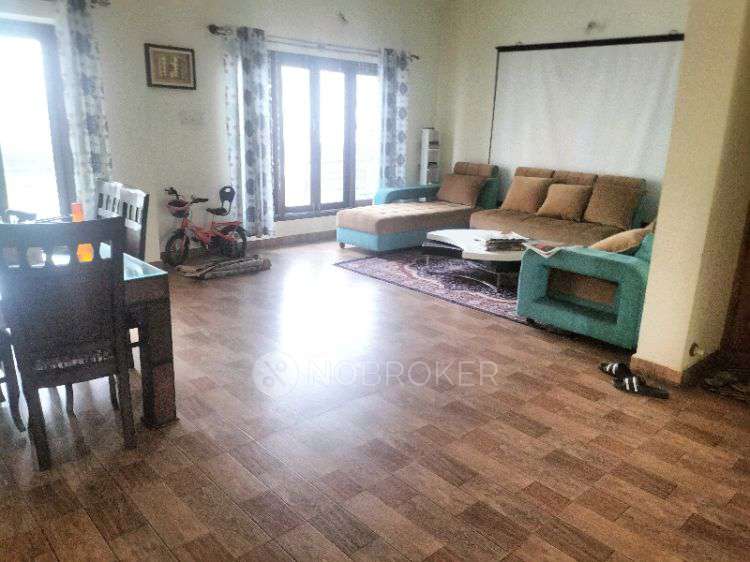 4 BHK House for Rent  In Mudhaliyar Layout Road