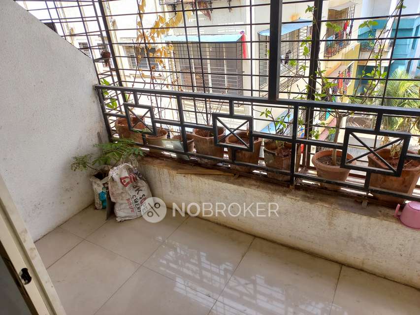 2 BHK Flat In Platinum Park Society for Rent  In Narhe