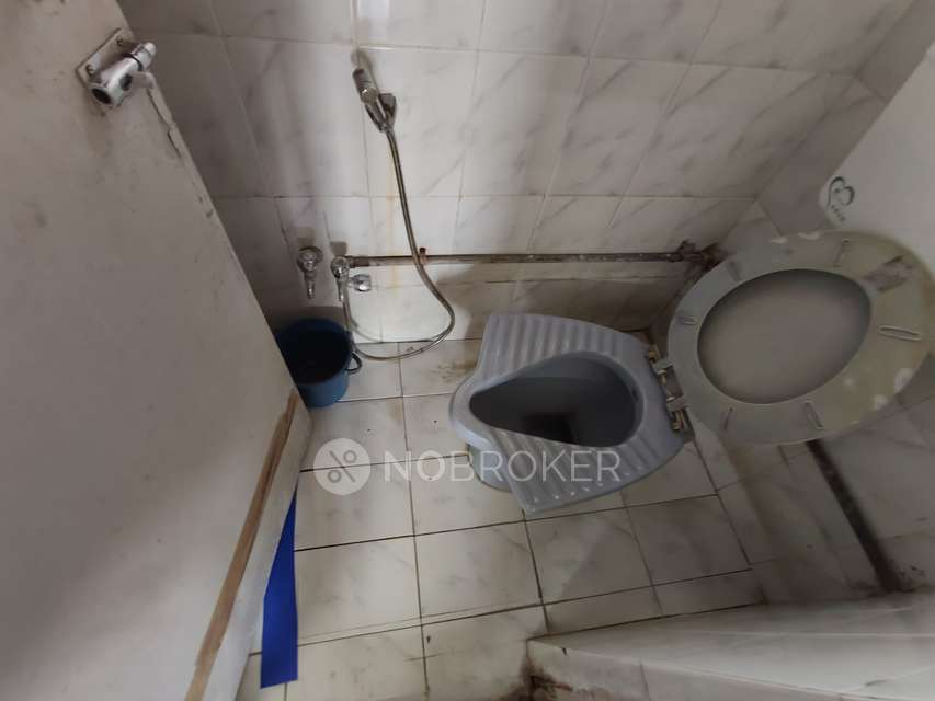 1 BHK Flat In Hastipuram for Rent  In Padmavati Nagar