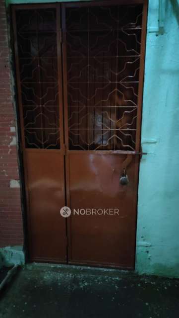 1 BHK Flat In Mahrashtra Chawl For Sale  In Malad