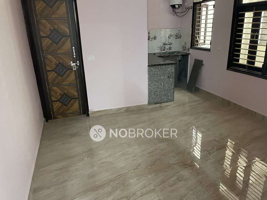 1 BHK House for Rent  In Sector 52