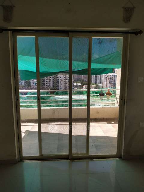 2 BHK Flat In Supertech Defence Colony Phase 1 For Sale  In Wagholi