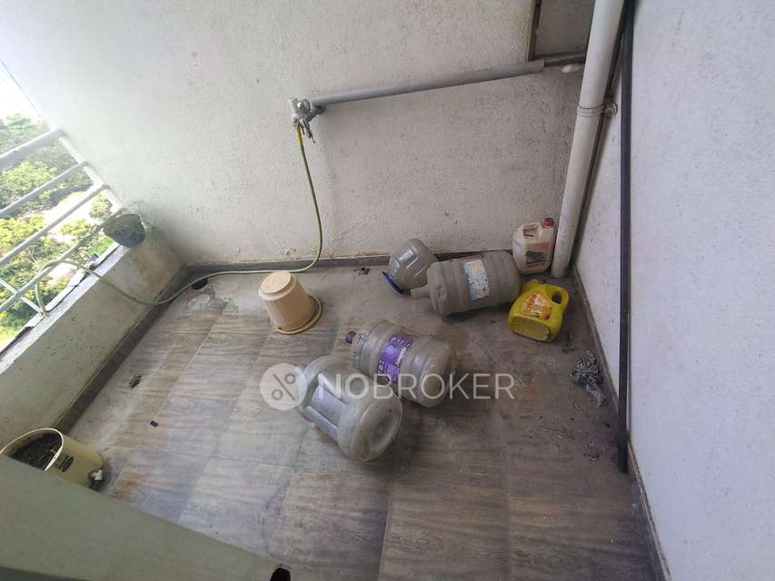 2 BHK Flat In Supertech Defence Colony Phase 1 For Sale  In Wagholi