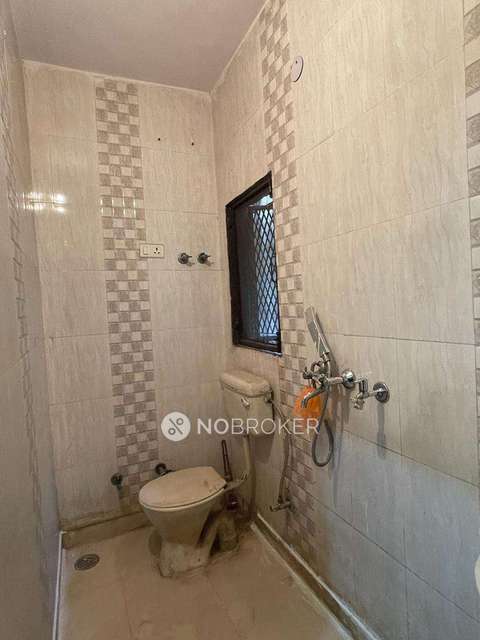 4 BHK Flat In Dda  Lig Flat For Sale  In Vikashpuri