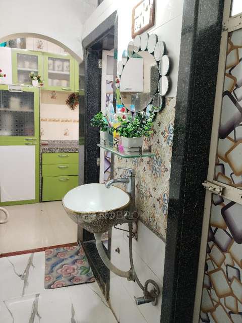 1 BHK Flat In Amrut Nagar Chs For Sale  In Ghatkopar West