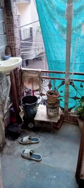 1 BHK Flat In Standalone Bulding For Sale  In Shahdara