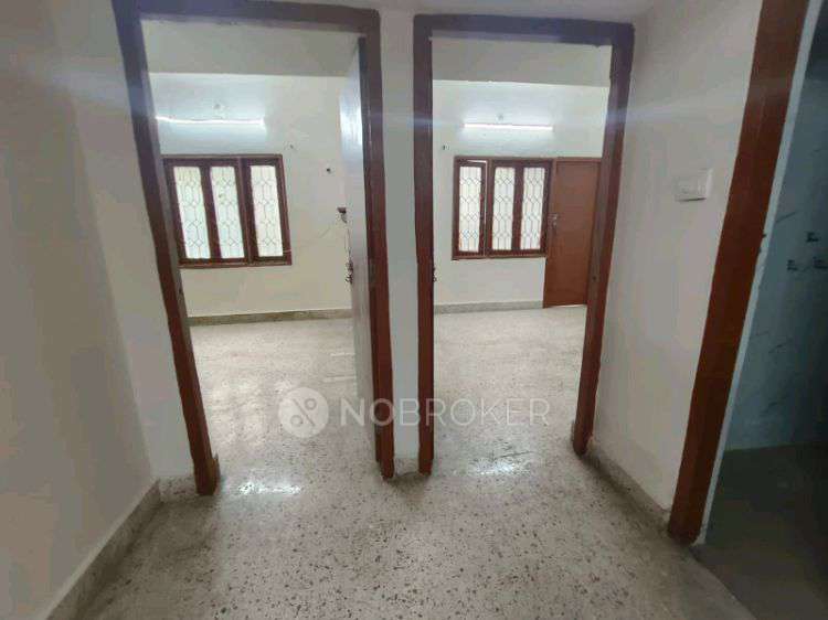 2 BHK Flat In Royal Grand Appartment for Rent  In Banjara Hills