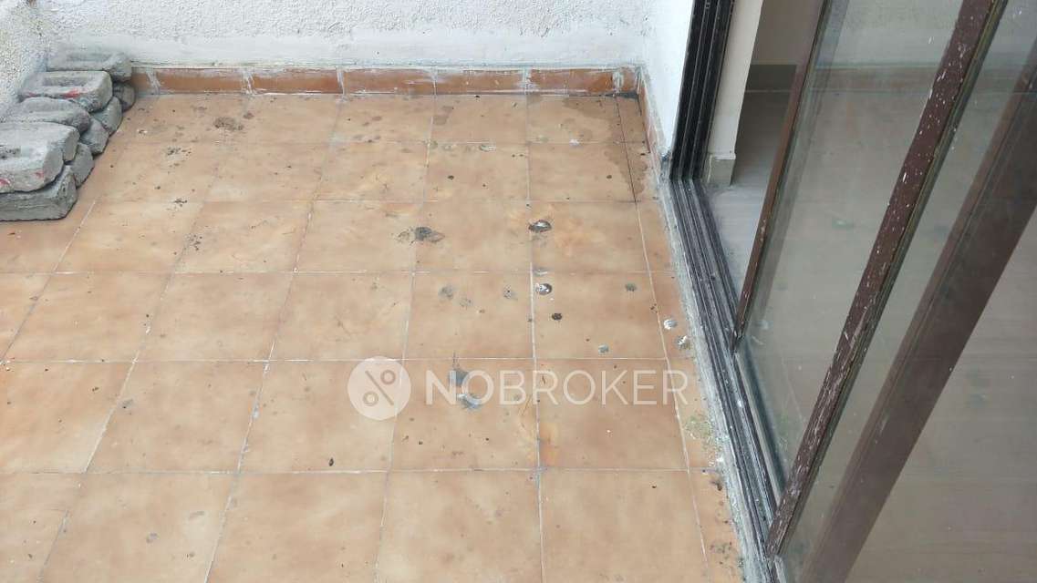 1 BHK Flat In Ratan Neptune For Sale  In Hadapsar