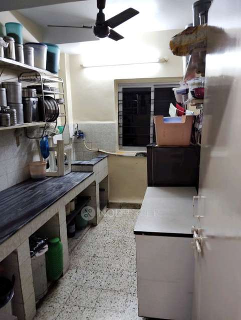 2 BHK Flat In Saraswati Building For Sale  In Andheri East