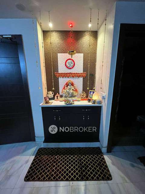 Shop in Krishna Nagar, Delhi for sale 