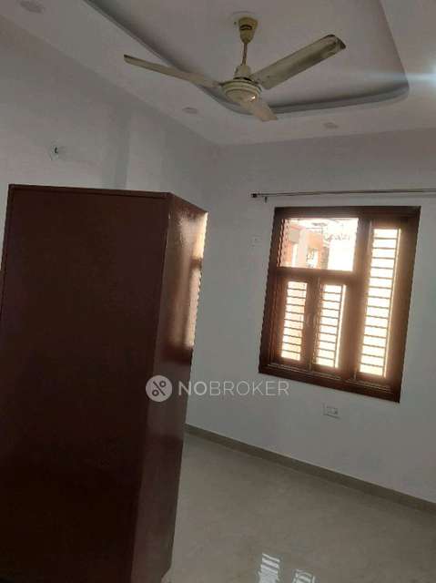 3 BHK Flat In Standalone Building  for Rent  In Janakpuri