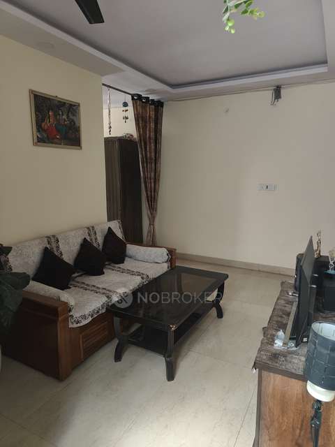 2 BHK Flat For Sale  In Paharganj