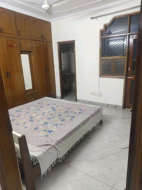 PG for Girls in 151, East Patel Nagar Road