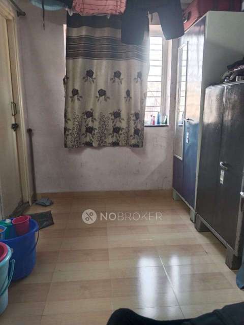 Shared Room for Female In 1 RK  In Tulsi Apartment In Shukrawar Peth