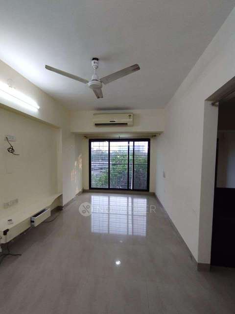 1 BHK Flat In New Suresh Cooperative Housing Society For Sale  In Chembur East