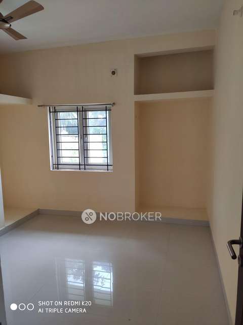2 BHK Flat In Ahmed Apartment For Sale  In Selaiyur