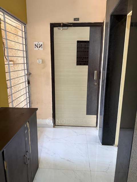 4 BHK Flat In Sunil Niwas Chs For Sale  In Andheri West