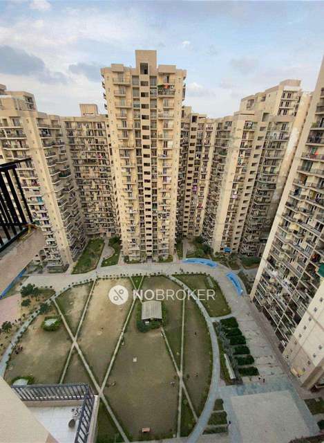 2 BHK Flat In La Residentia Society For Sale  In Tech Zone Iv, 