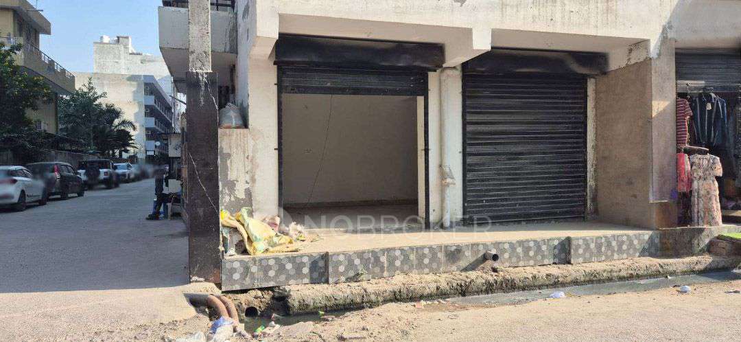 Shop in Hazipur, Noida for Rent 