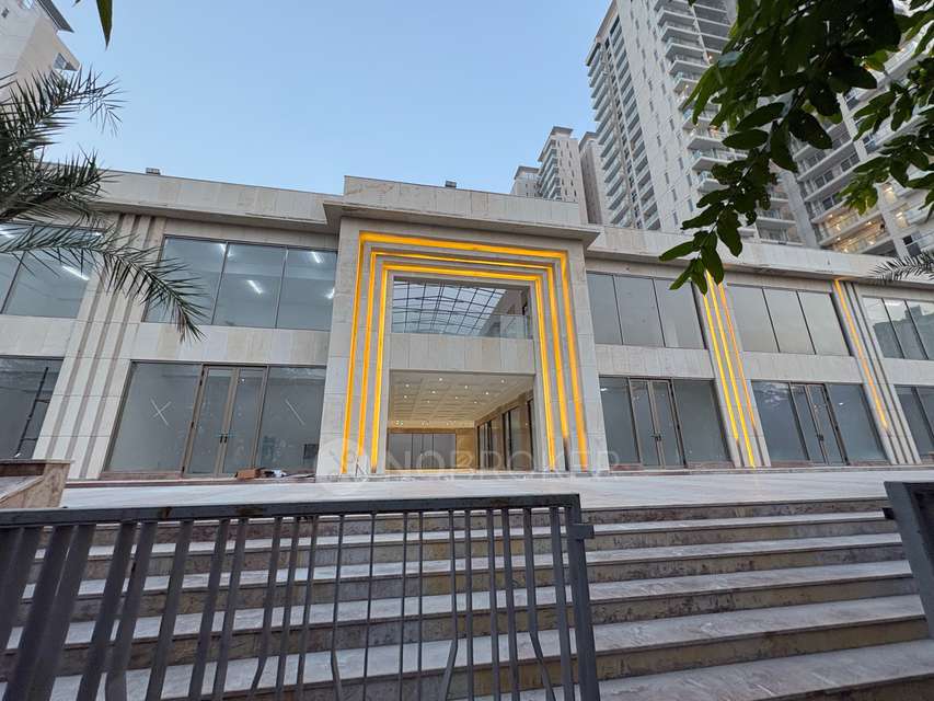 Shop in Ace Starlit, Noida for Rent 