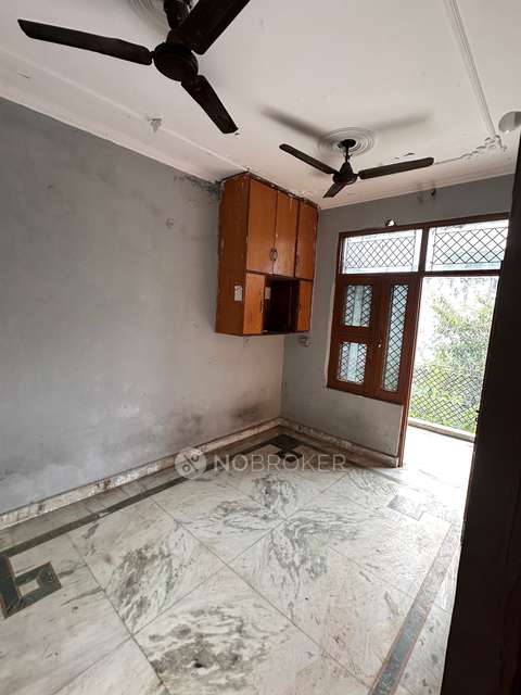 2 BHK House for Rent  In Alfa 1