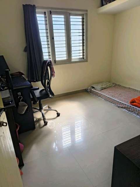 Single Room for Female In 2 BHK  In Doddanekkundi