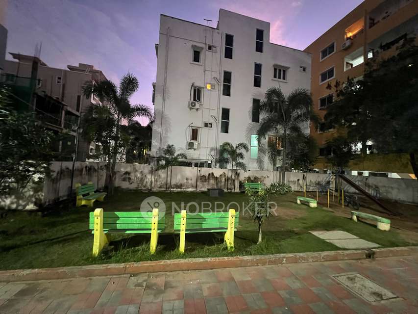 2 BHK Flat In Sri Tirumalas Cyber Residency for Rent  In Kondapur